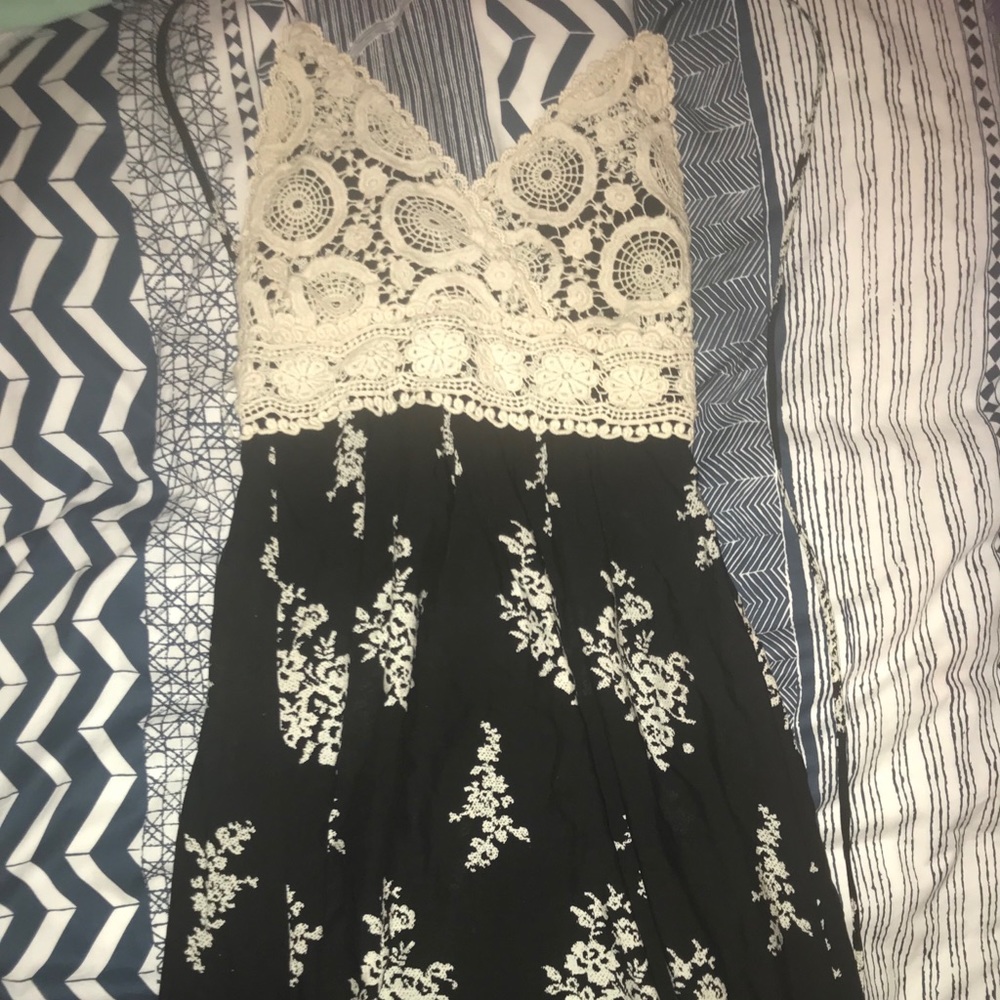 FLORAL PRINT MAXI DRESS - Picture 2 of 4